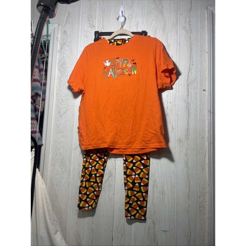 Holiday Edition Halloween Themed Sleep Set. Size One Size Pants